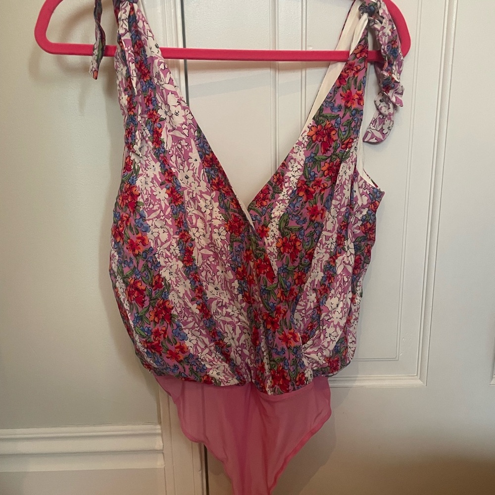 Lulu's Pink Chemise with Floral Elegance